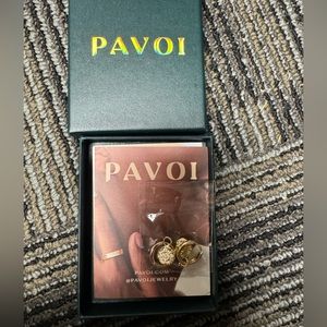 BRAND NEW Pavoi Earrings